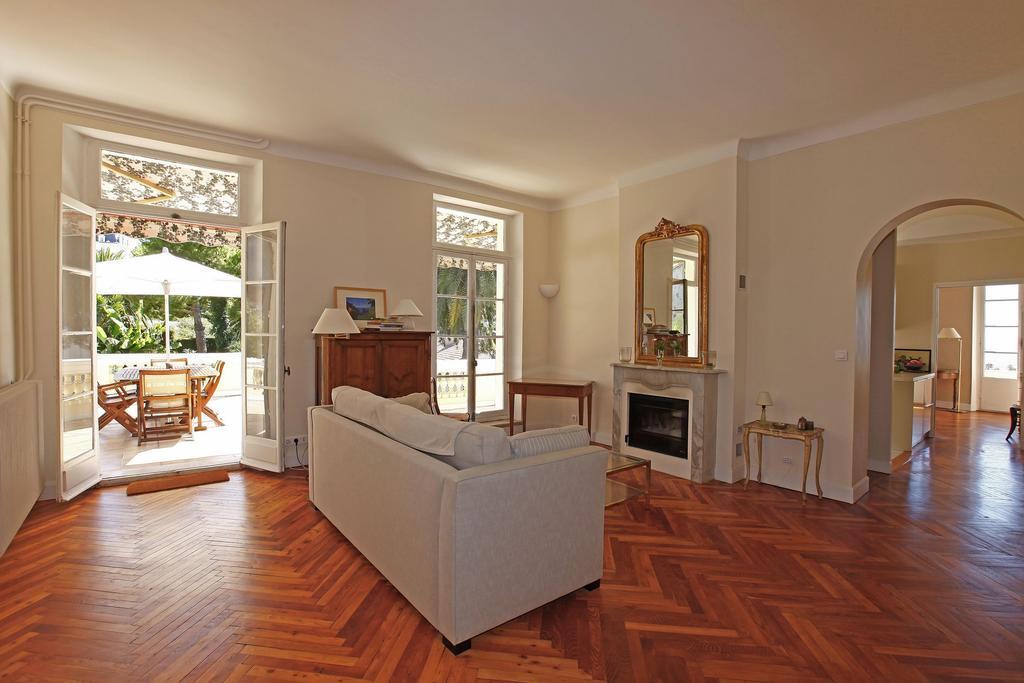 Palmeraie - Magnifique Appartement D'Epoque Avec Vue Mer 4 Personnes Avec Terrasse Le Port Nice Pokoj fotografie
